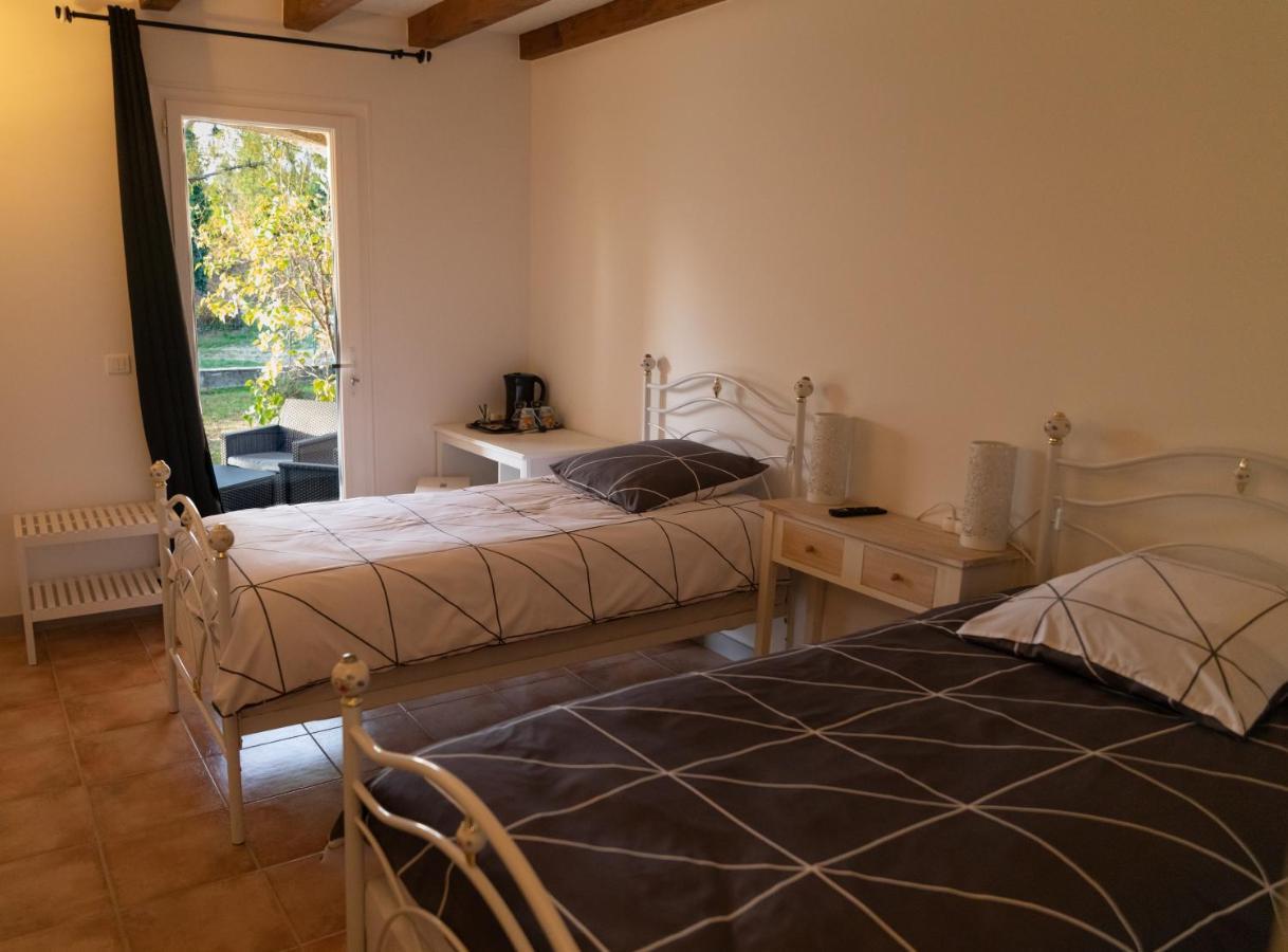 Hotel La Halte Gourmande Vachères Esterno foto