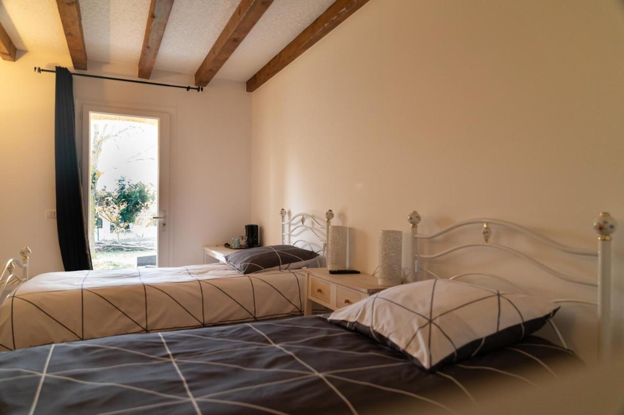 Hotel La Halte Gourmande Vachères Esterno foto